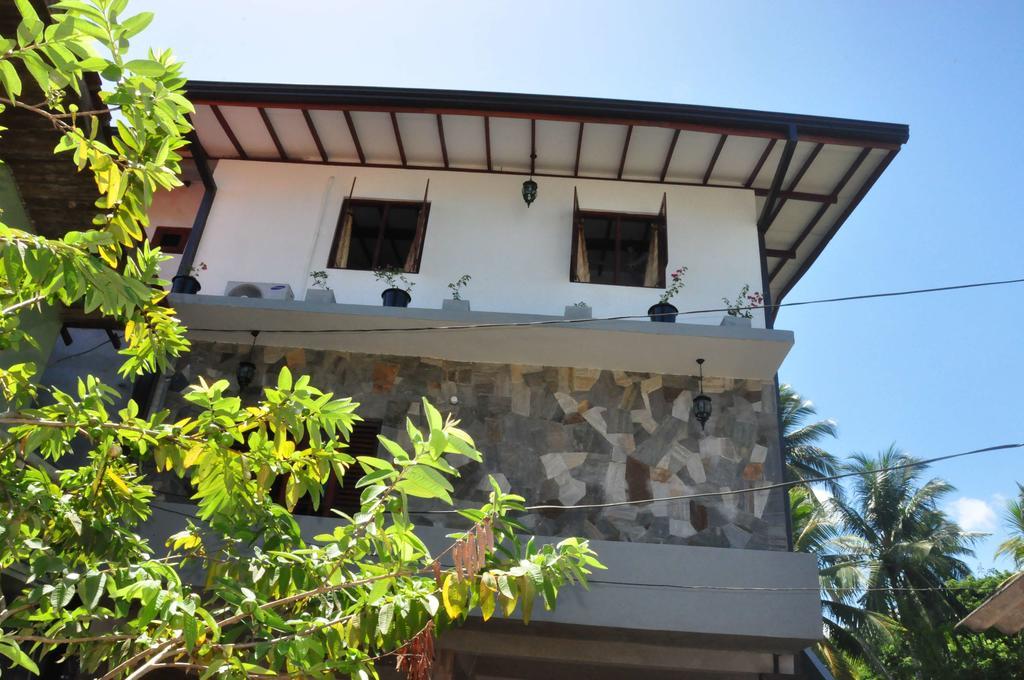 Asantha Guest House Unawatuna Bagian luar foto