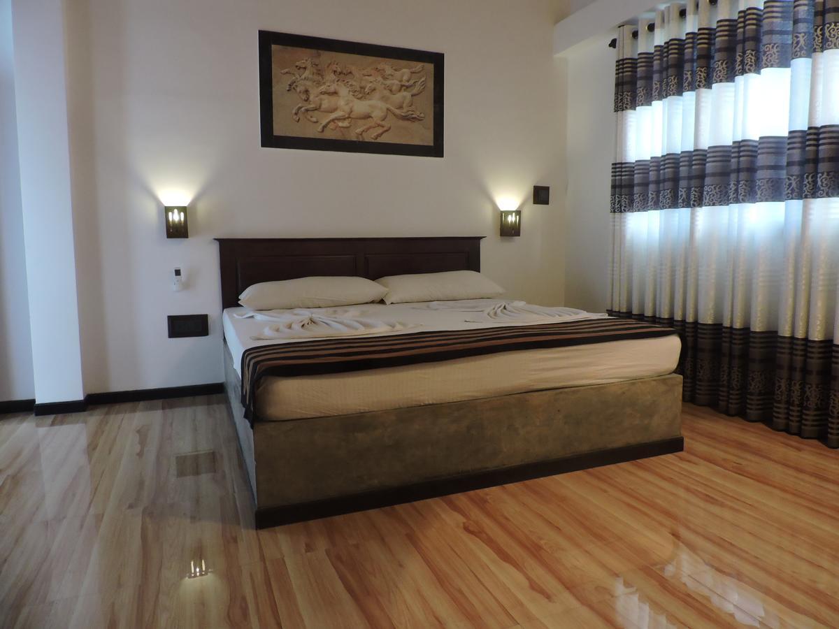 Asantha Guest House Unawatuna Bagian luar foto