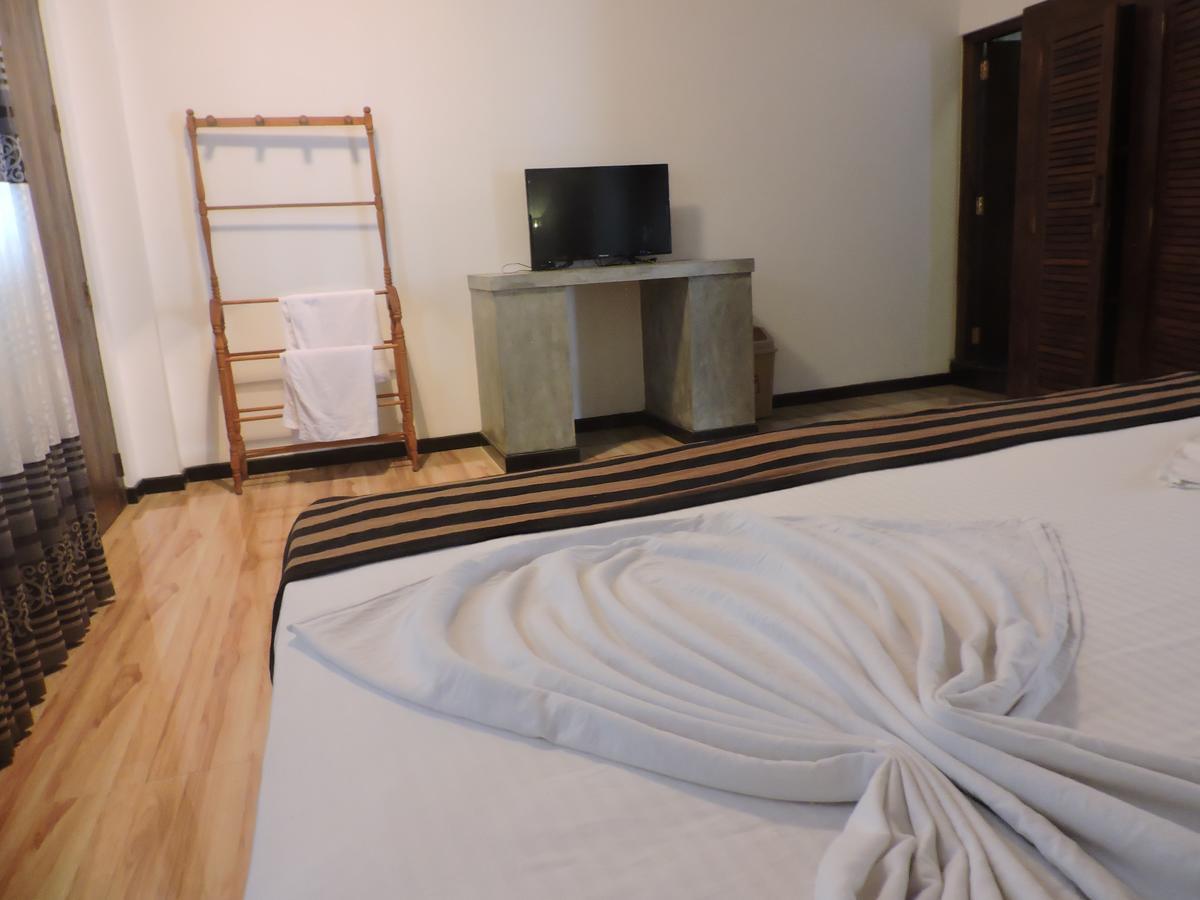Asantha Guest House Unawatuna Bagian luar foto