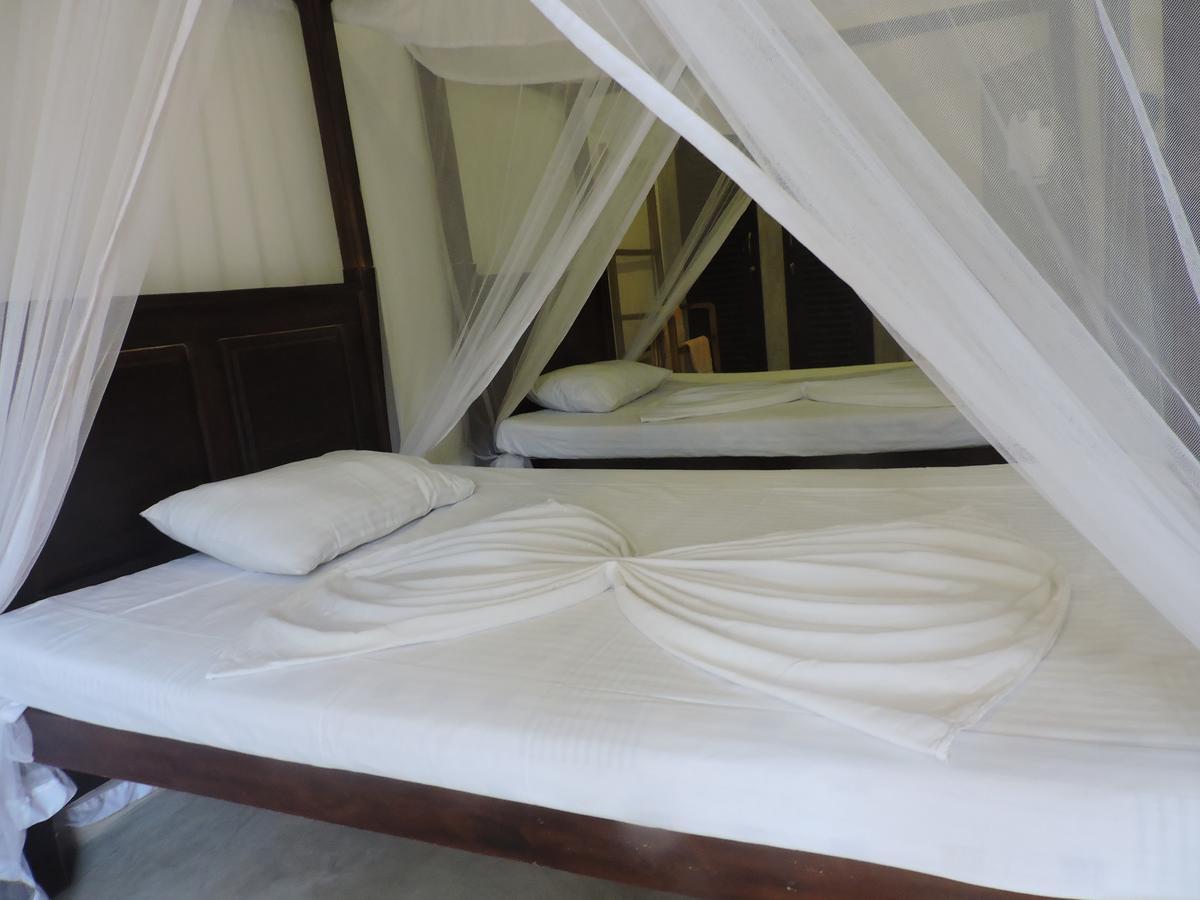 Asantha Guest House Unawatuna Bagian luar foto