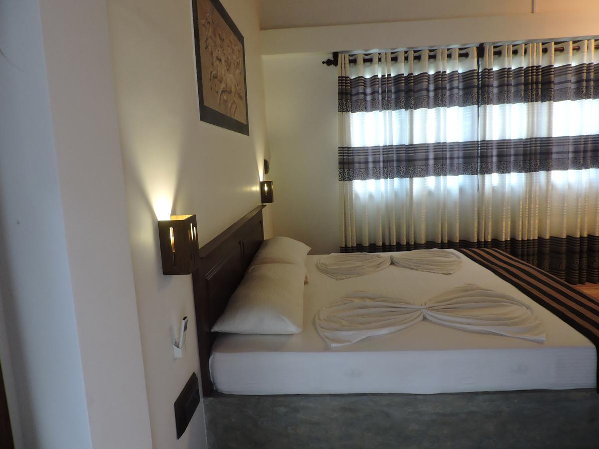 Asantha Guest House Unawatuna Bagian luar foto